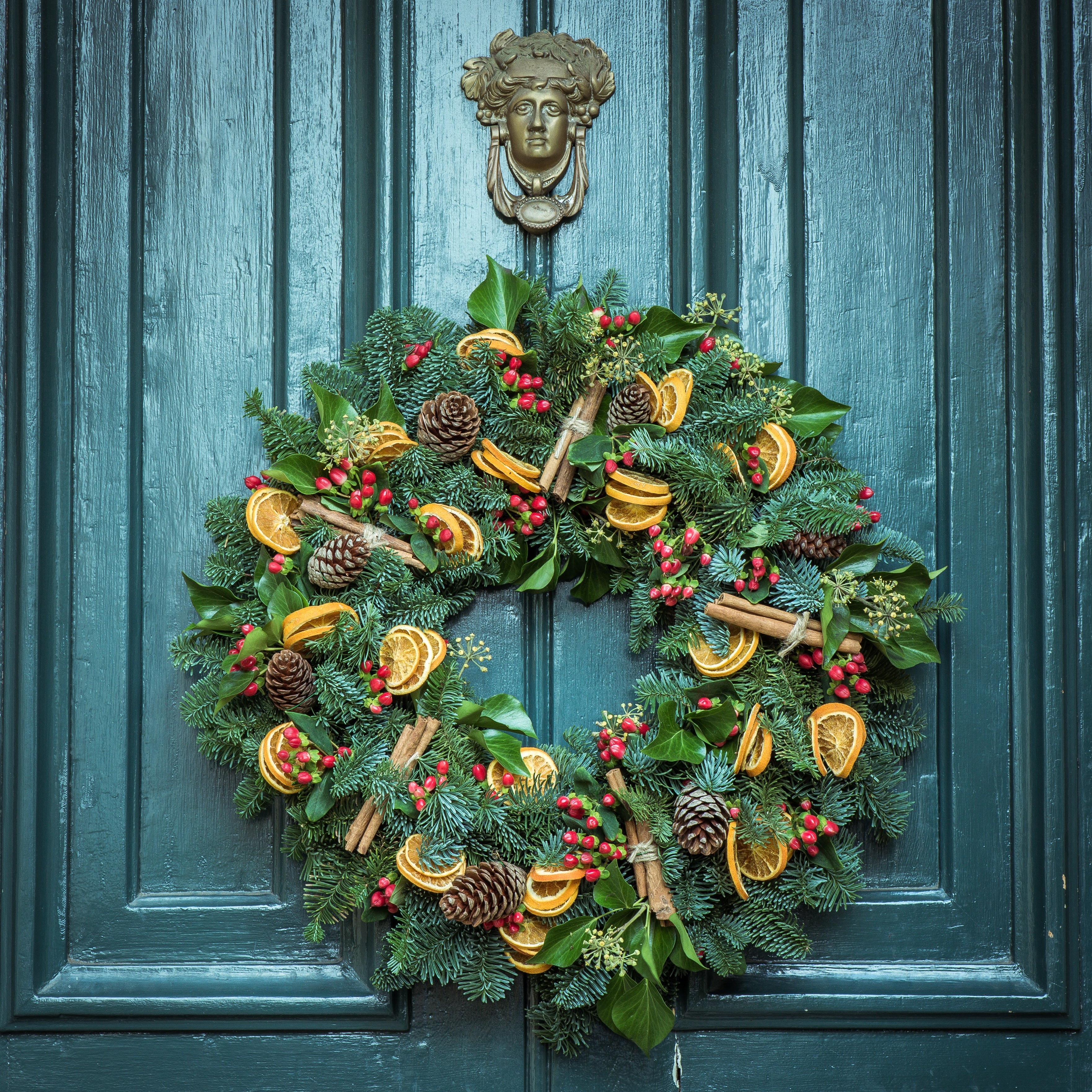 The 7 Scents of Christmas