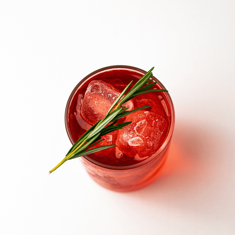 Ruby On the Rocks: Summer Cranberry & Ginger Mocktail Recipe